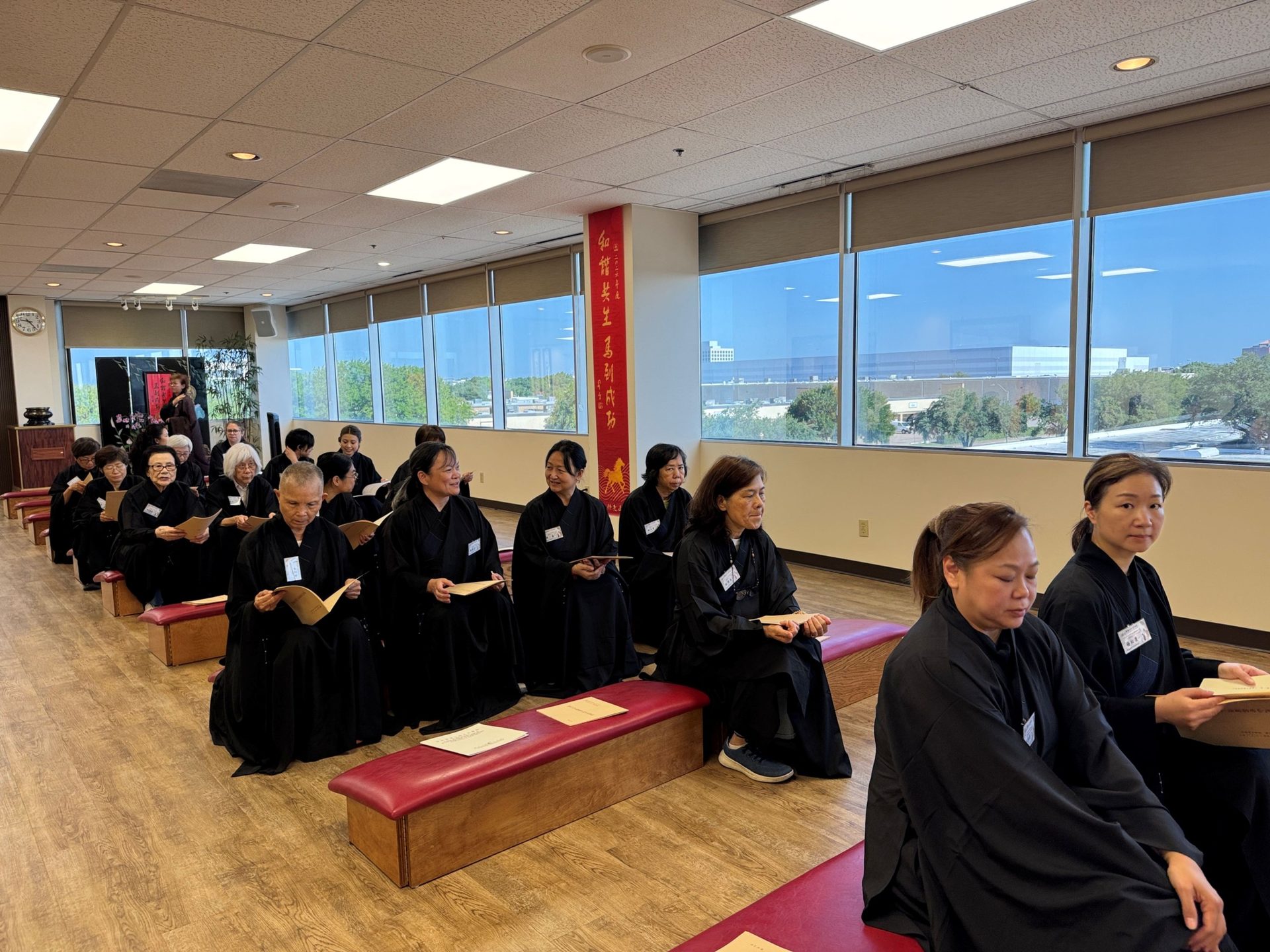 Austin Xiang Yun Temple Devotees Travel to Dallas to Take Precepts and Find Inner Peace at Venerable Hui Kai's Lecture