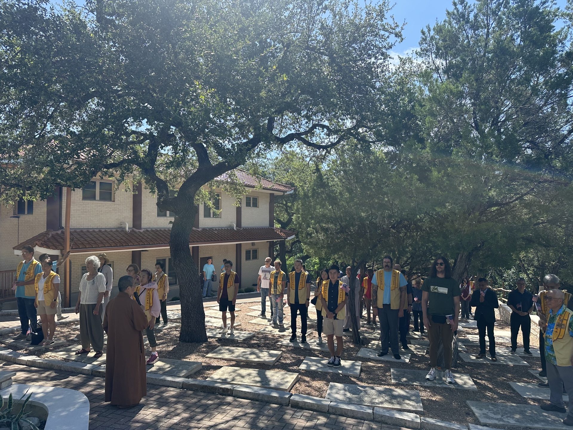 Fo Guang Shan Xiang Yun Temple Celebrates the 250th Anniversary of U.S. Independence Day with Mindfulness Walk