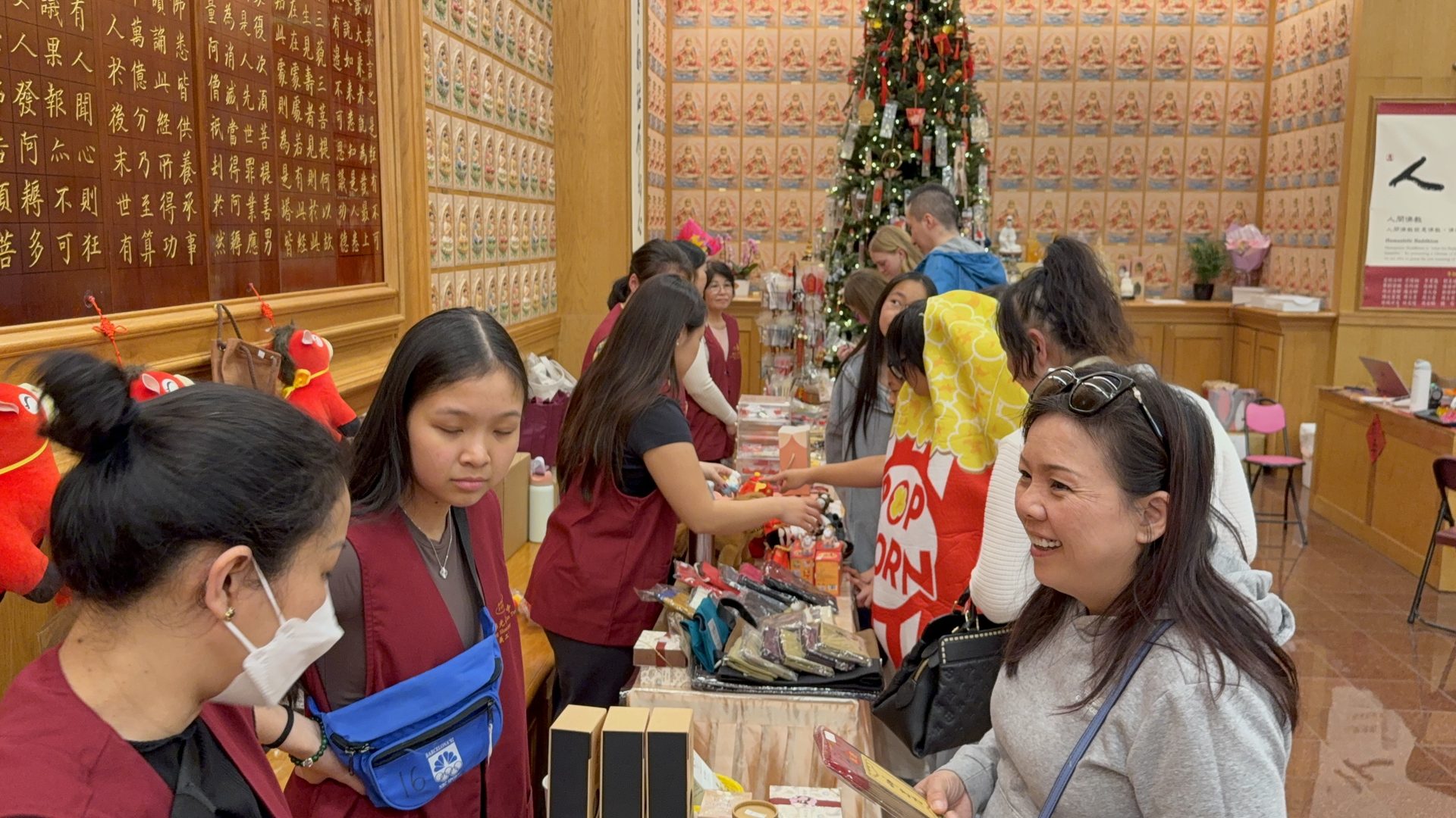 Title: Vietnamese Guanyin Compassion Practice Center Makes First Lunar New Year Visit to Xiangyun Temple in Austin