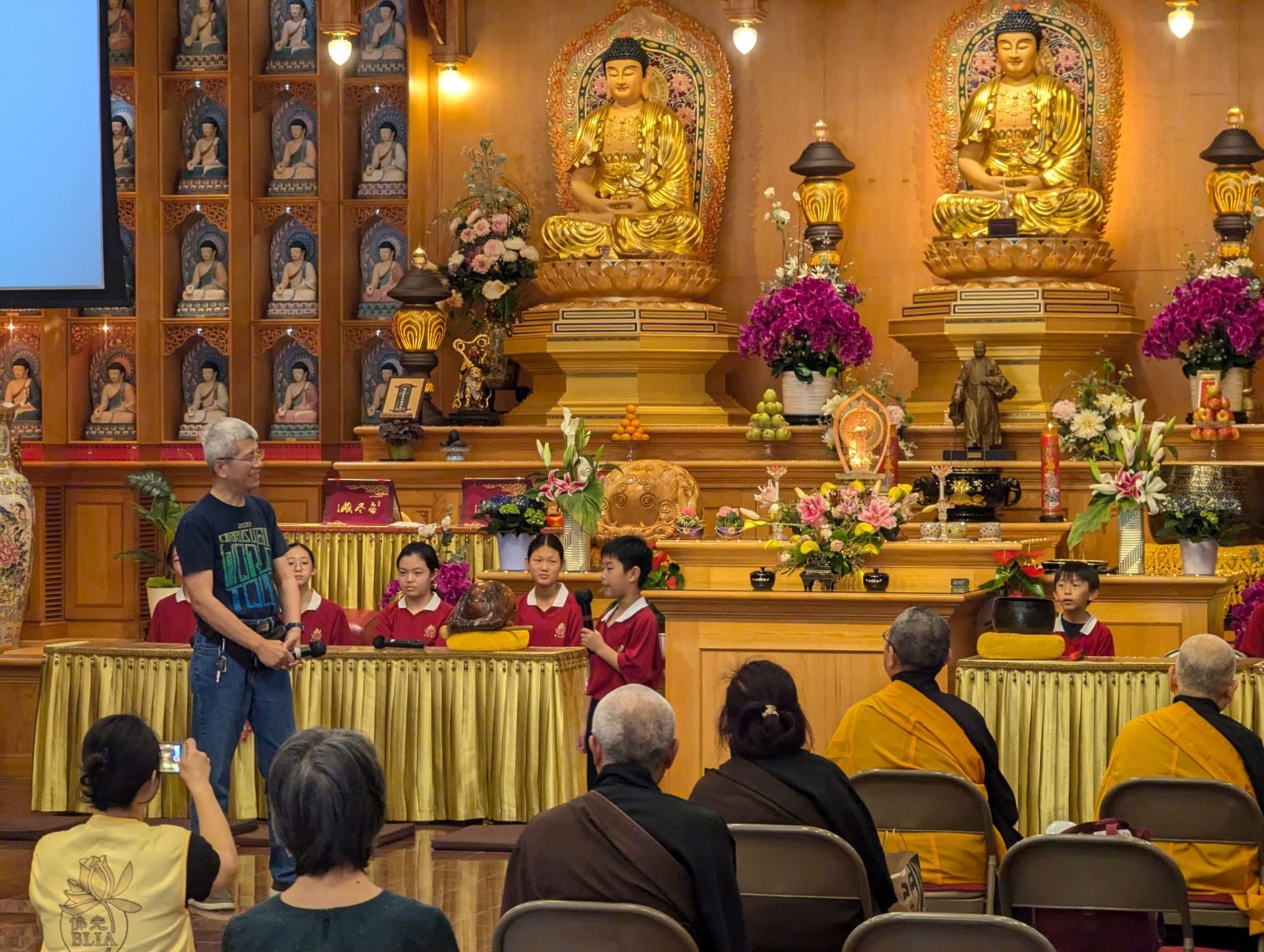 Little Diplomats Achievement Exhibition at Xiang Yun Temple Successfully Concludes