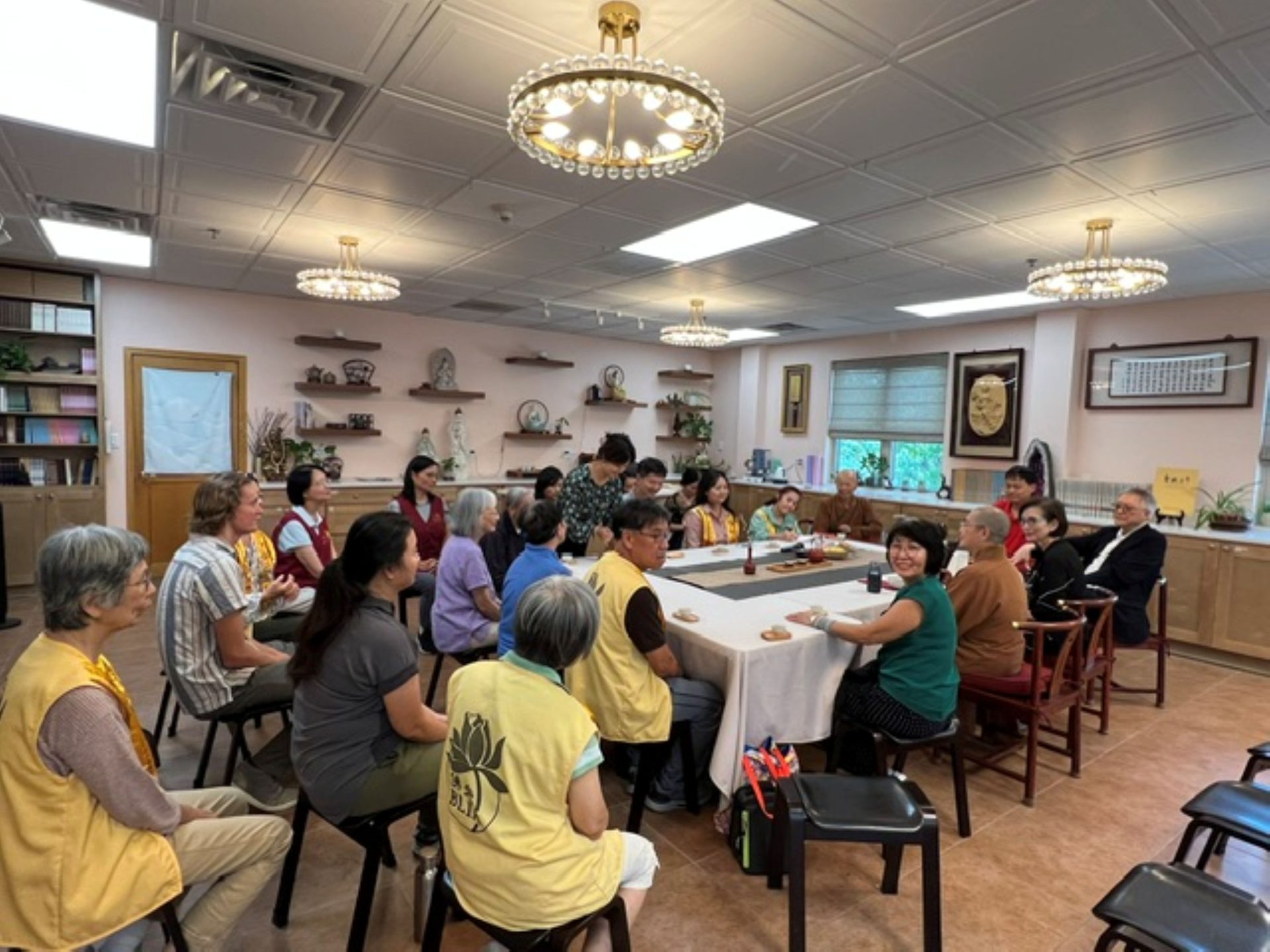 Fo Guang Shan Xiang Yun Temple in Austin Hosts Dharma Lecture by Venerable Lay Dharma Lecturer Chao Ku Huai-Chen