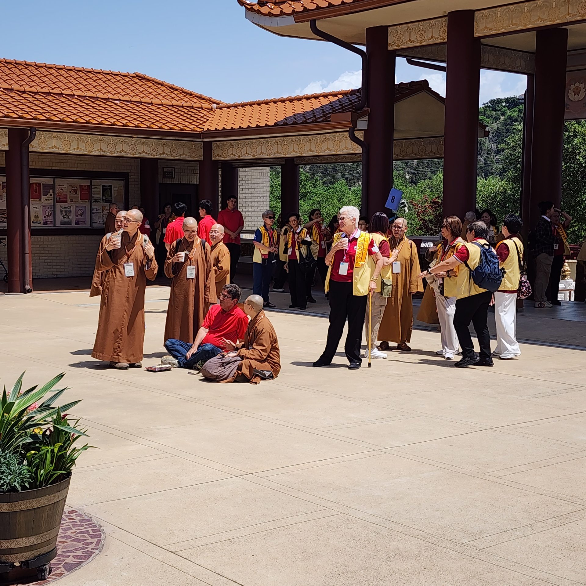 North America Fellowship Meeting Concludes – Fo Guang Members Visit Xiang Yun Temple