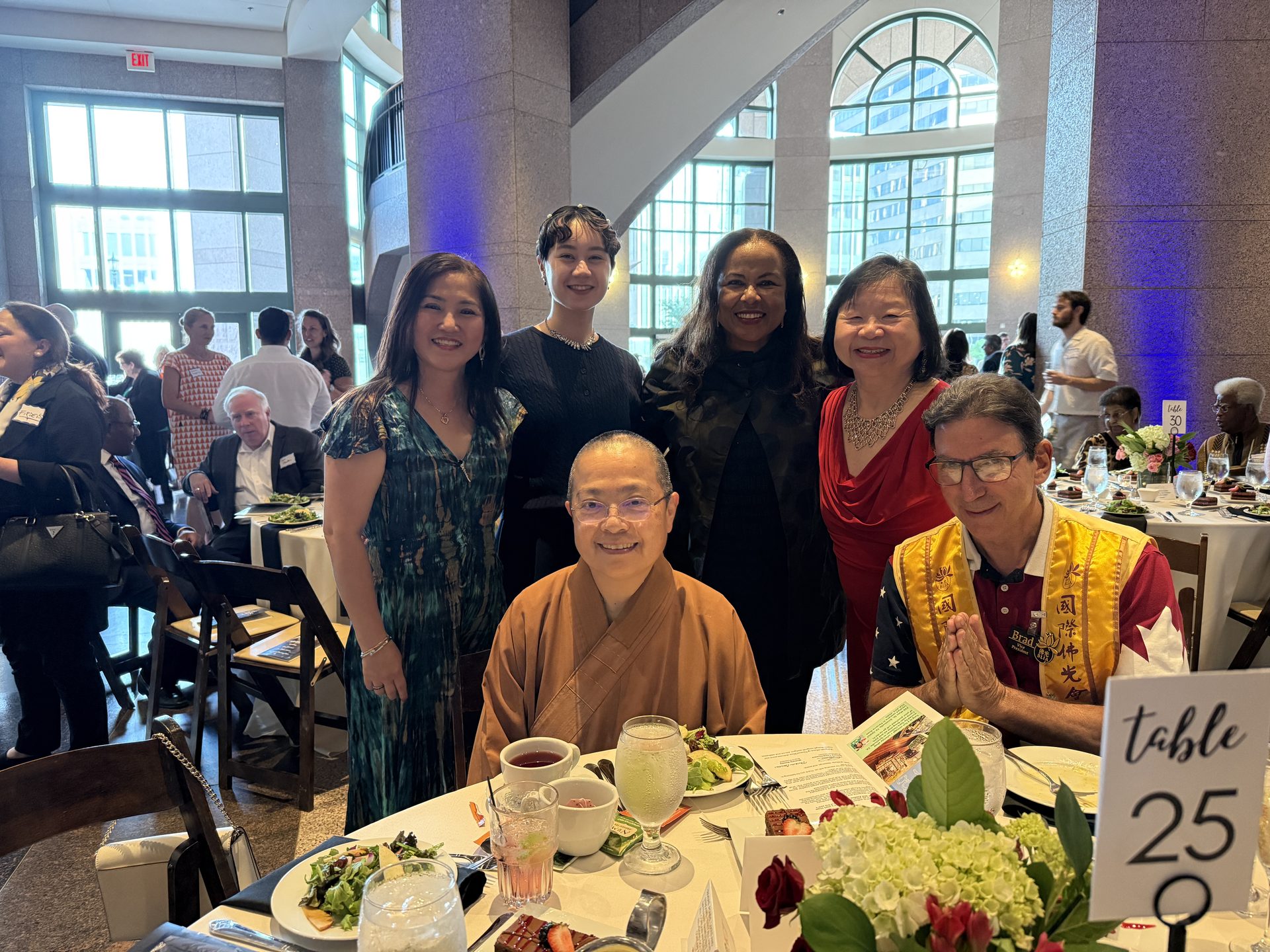 Fo Guang Members in Austin Attend iACT Hope Awards