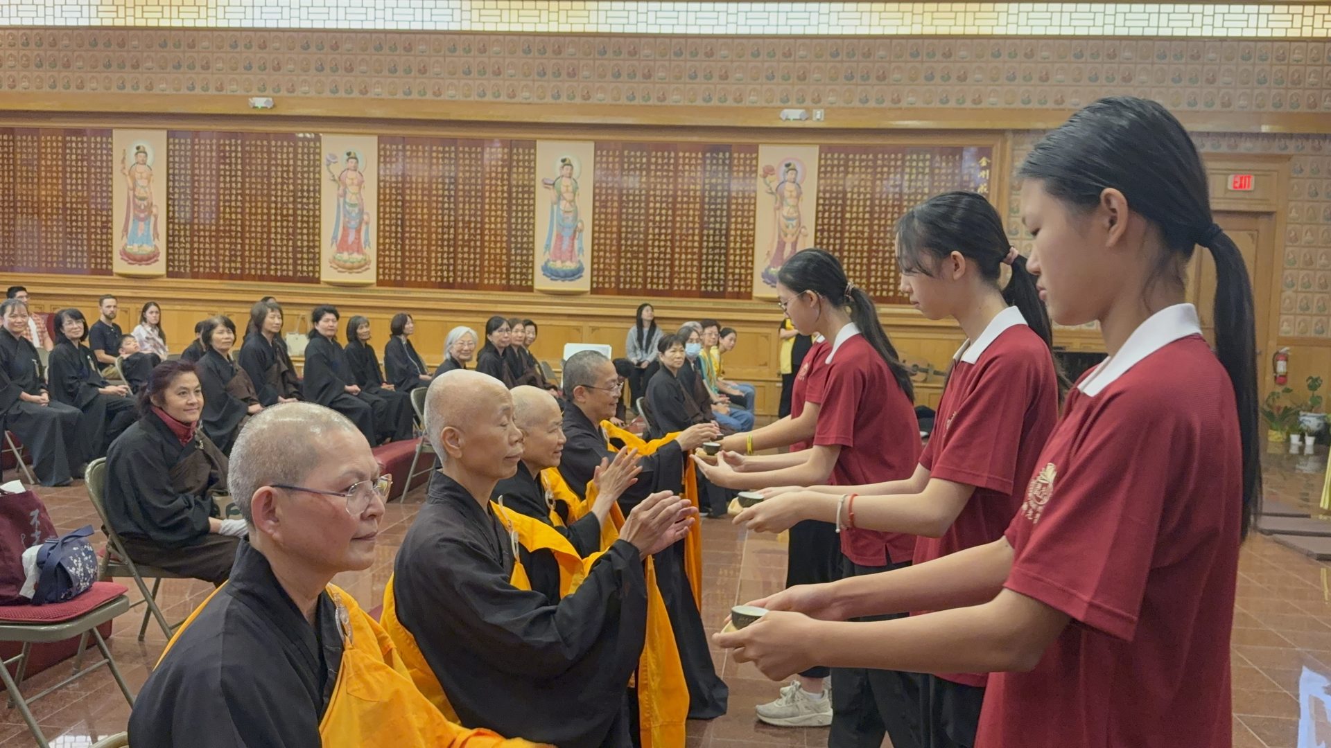 Little Diplomats Achievement Exhibition at Xiang Yun Temple Successfully Concludes