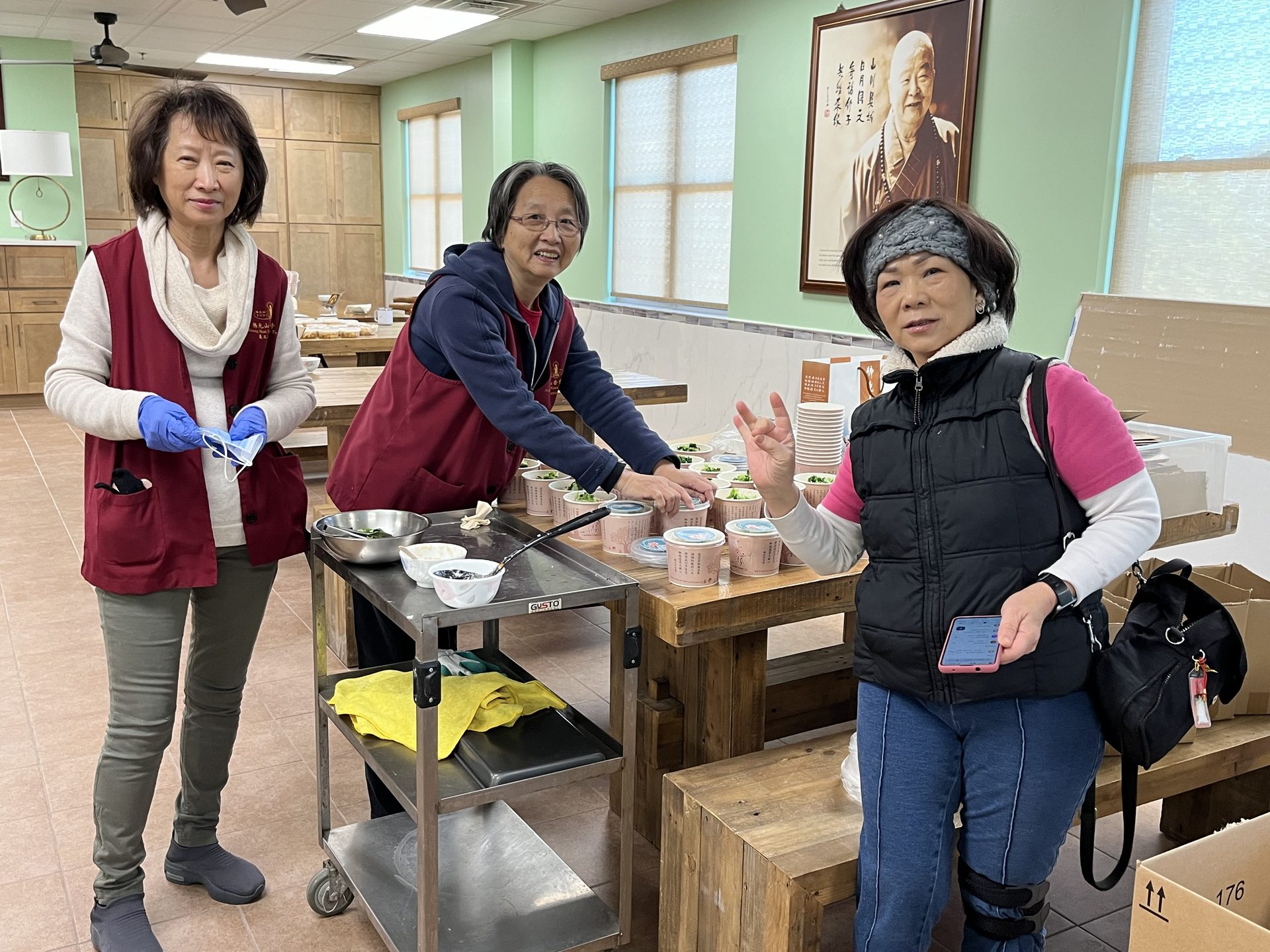 Laba Congee Offering, Presenting Harmony and Joy