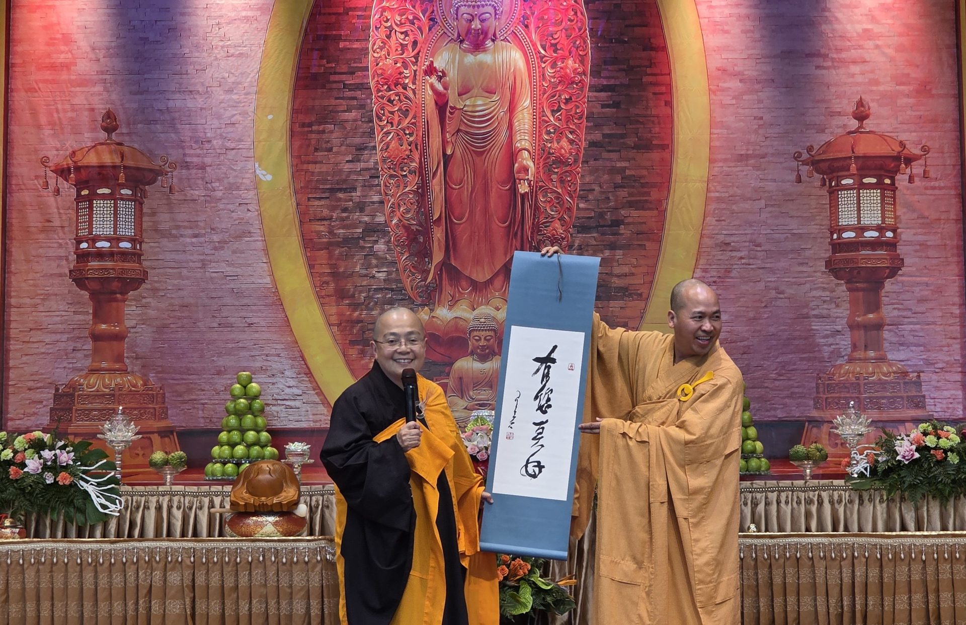 Xiang Yun Temple of Austin Attends 25th Anniversary Celebration of Sister Temple
